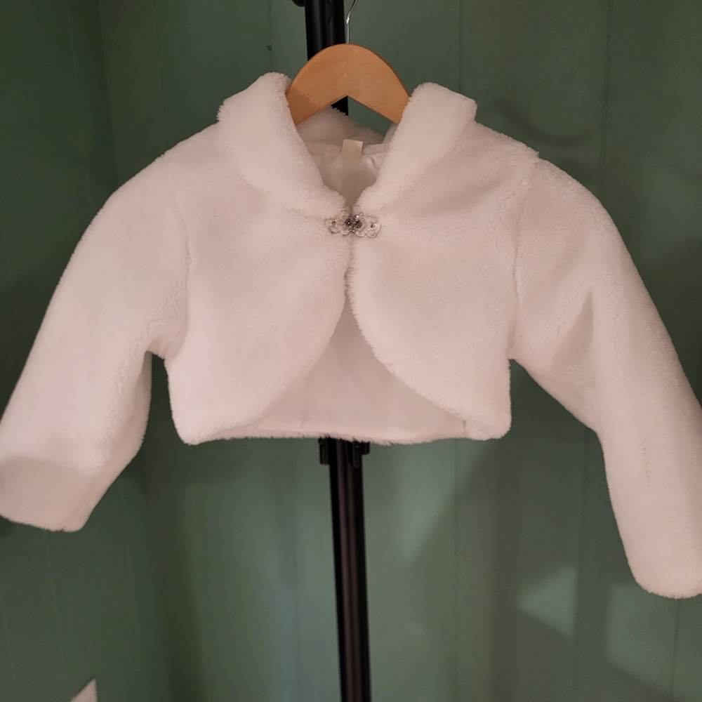Elegant White Faux Fur Cape/Bolero, 16" Pit to Pit